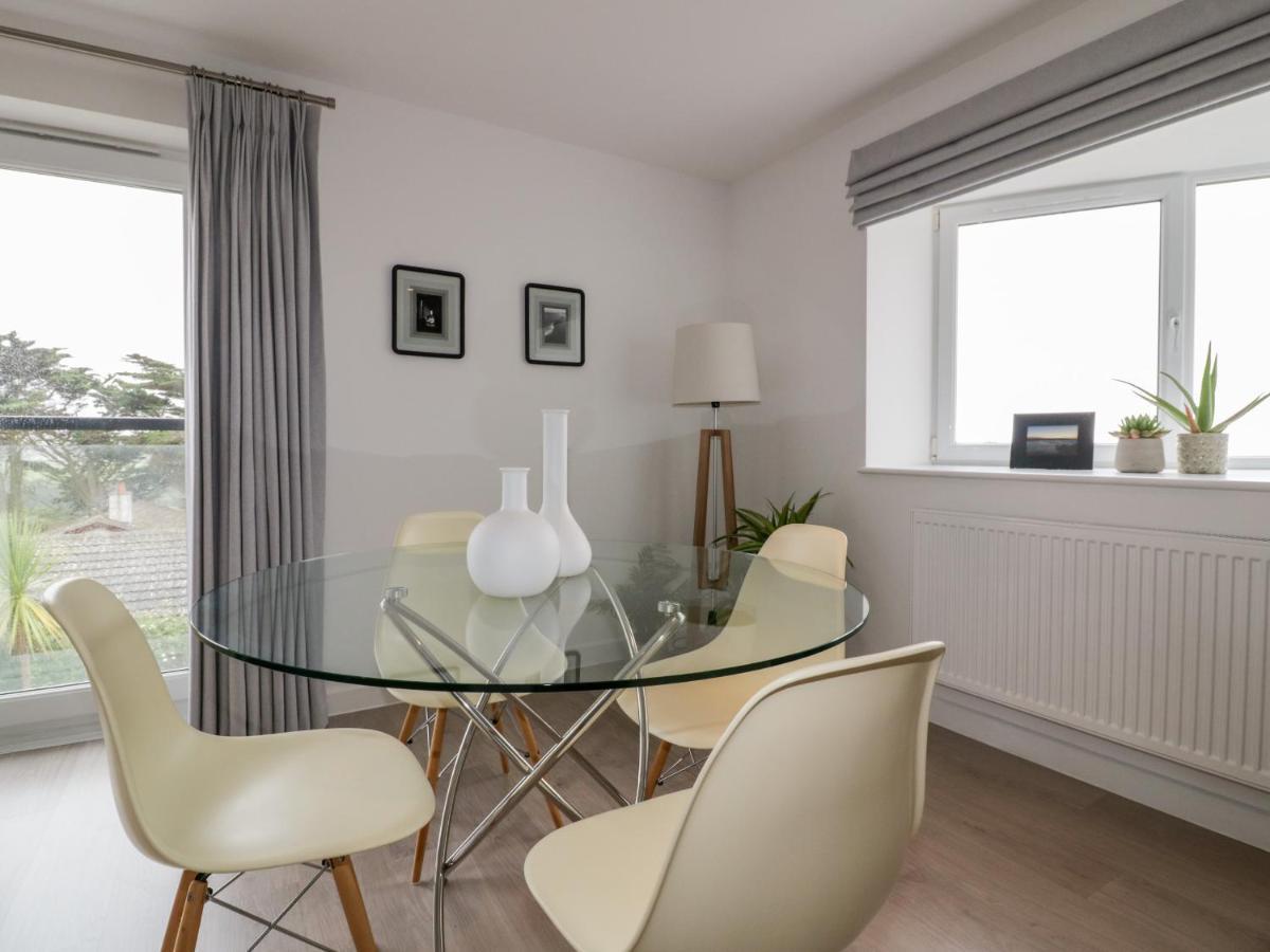 The Lookout Apartment New Quay Екстериор снимка