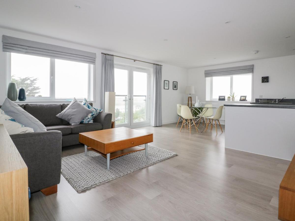 The Lookout Apartment New Quay Екстериор снимка
